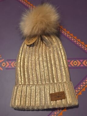 Chunky Knit Beanie with Faux-Fur Pom in Beige